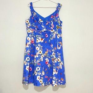 Pretty blue floral dress -retro pin up vibe